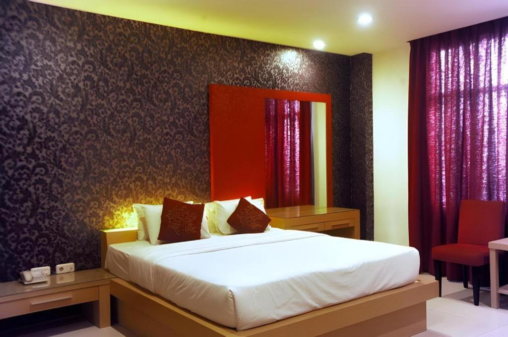 Hotel Cemerlang Bandung Exteriör bild