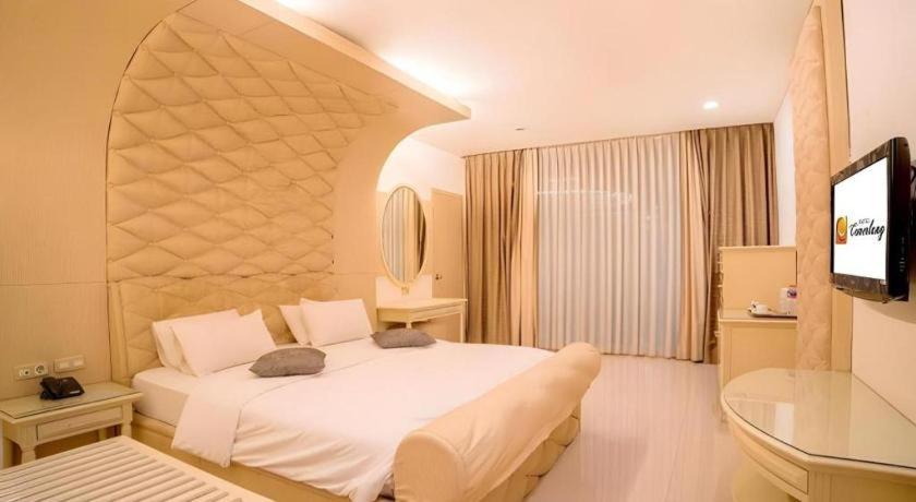 Hotel Cemerlang Bandung Exteriör bild