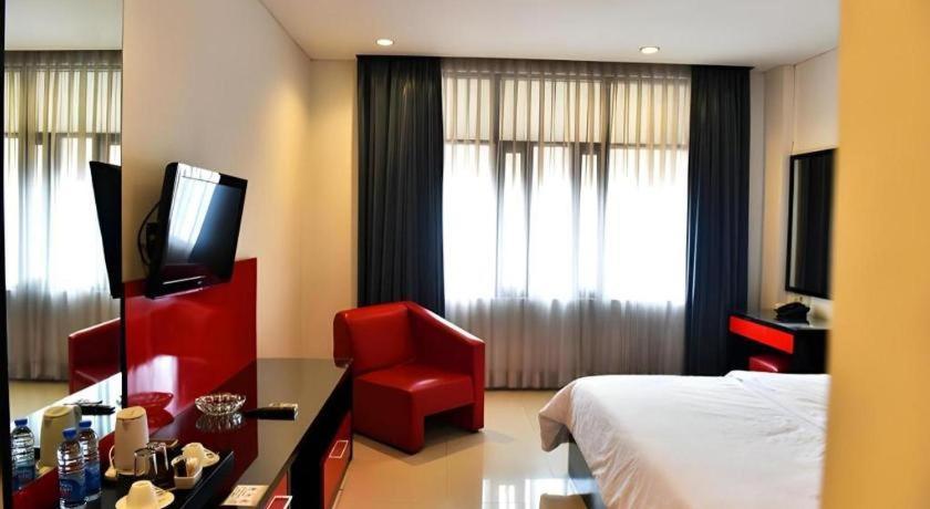 Hotel Cemerlang Bandung Exteriör bild