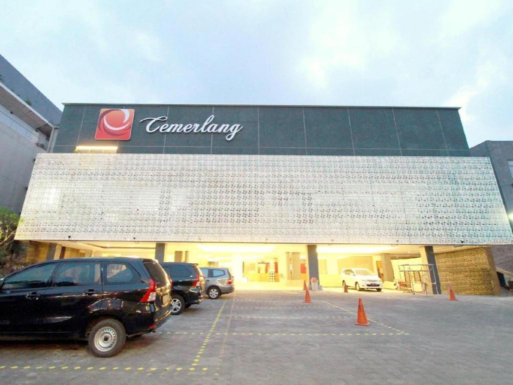 Hotel Cemerlang Bandung Exteriör bild